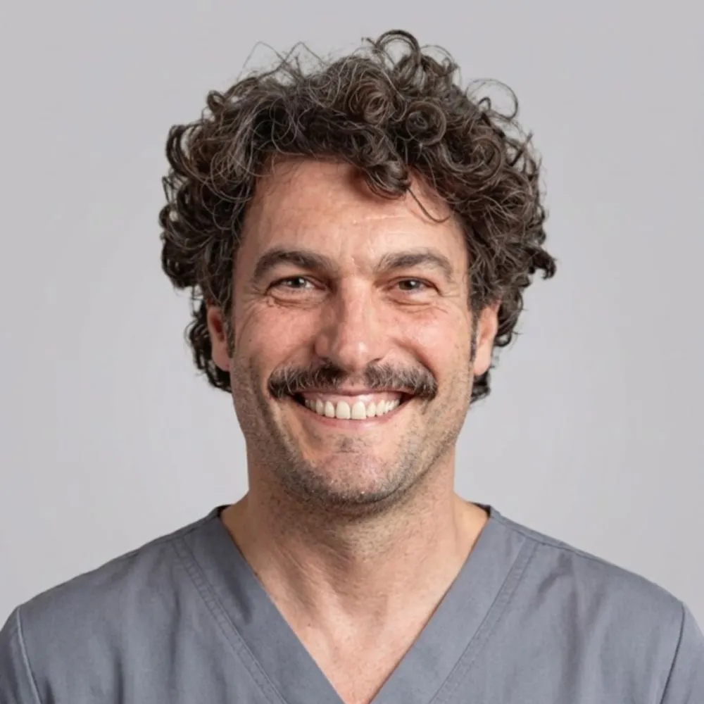 Dr. Óscar Gómez